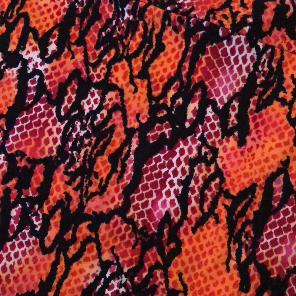 🧡NWT Snake Patterned Mini Skirt🧡 Sz L - Picture 3 of 3